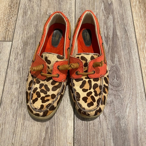 Leopard Boat Shoes - Picture 1 of 3